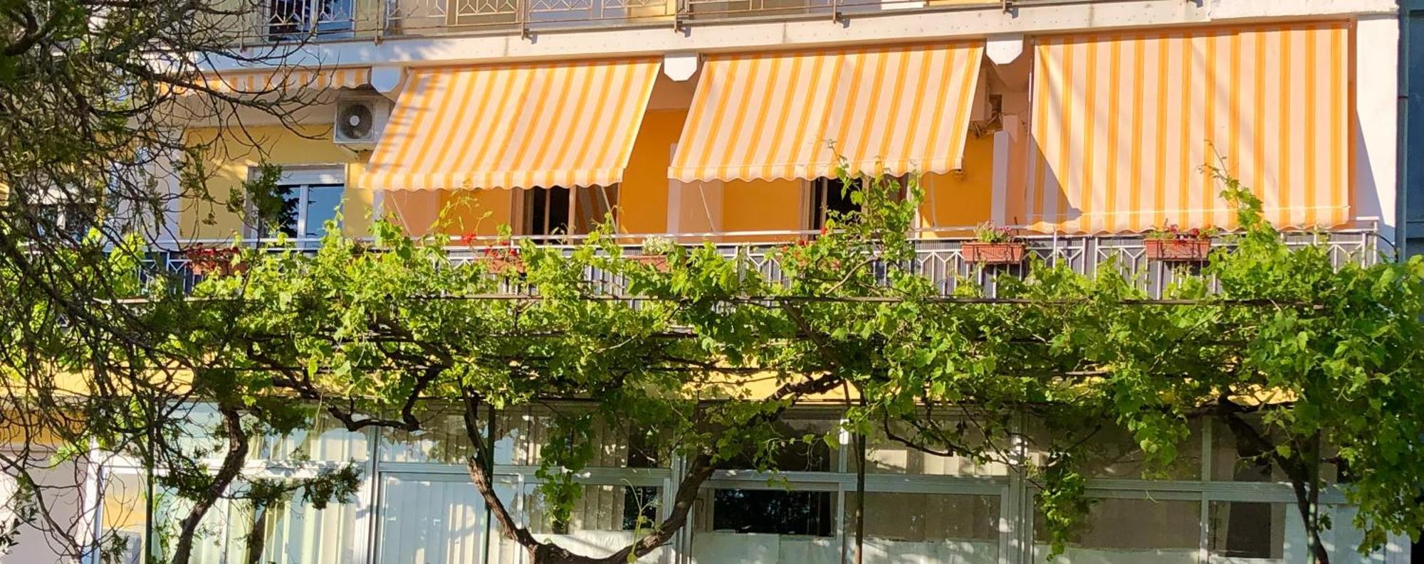 New Royal Bed & Breakfast Аджерола Екстериор снимка